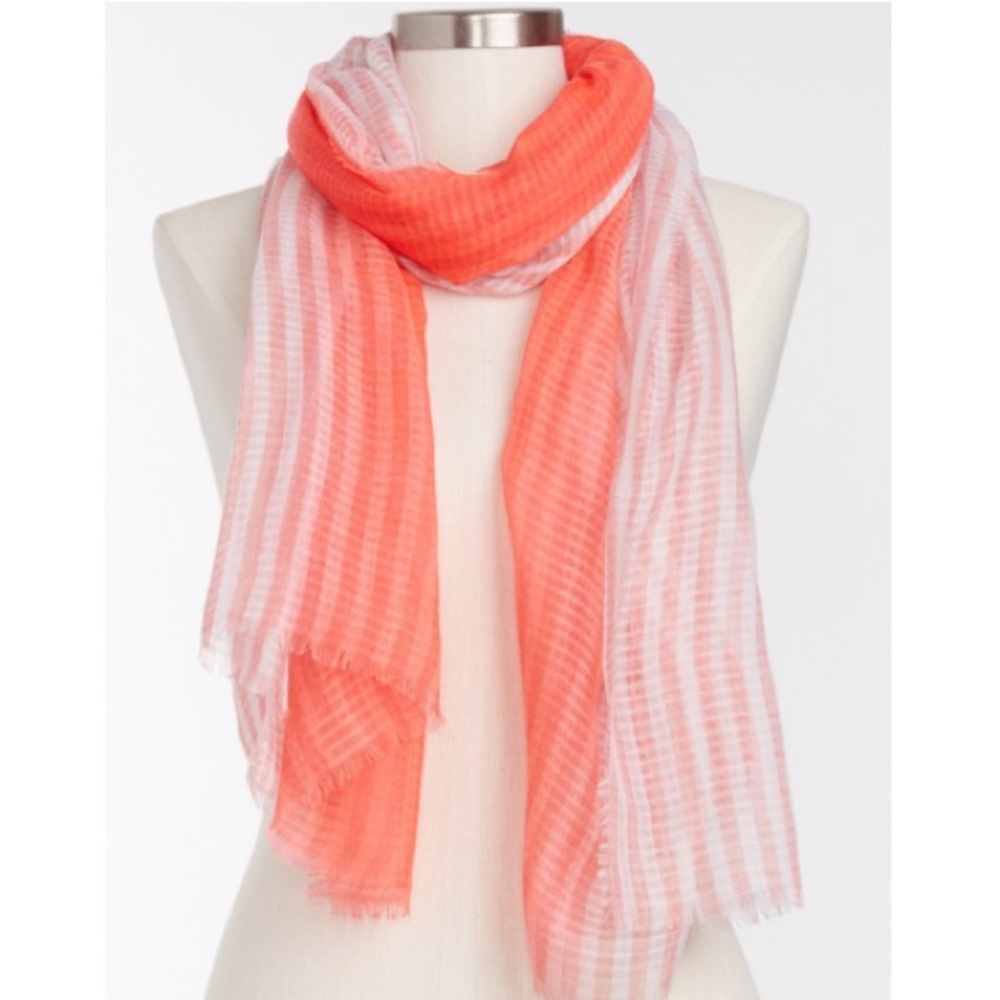 GAP lightweight scarf